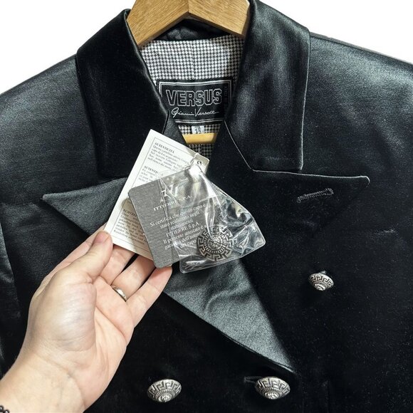 Versace Black Suit - Picture 5 of 15
